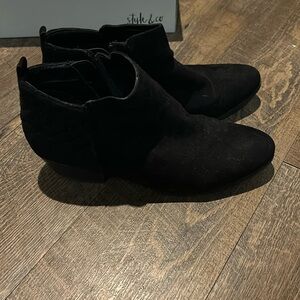 Life Stride Soft System Womens 9 Black Suede Boot‎  Bootie